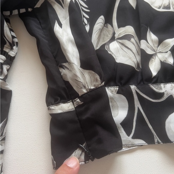 EUC Women's Acostamento Floral Polyester Blouse (E3) - Picture 6 of 8